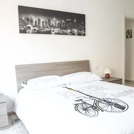Mi Suzzani Apartamento Milão Exterior foto